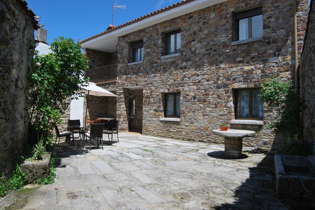 Casa Rural La Cuadraa Linares de Riofrio Exterior photo
